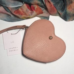 Lauren Conrad Heart Wristlet🌸